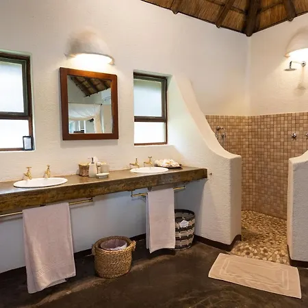 Nyati Safari Lodge Hoedspruit Exterior photo