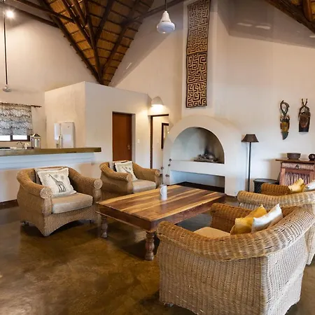 Nyati Safari Lodge Hoedspruit Exterior photo