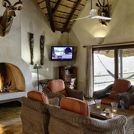 Nyati Safari Lodge Hoedspruit Exterior photo
