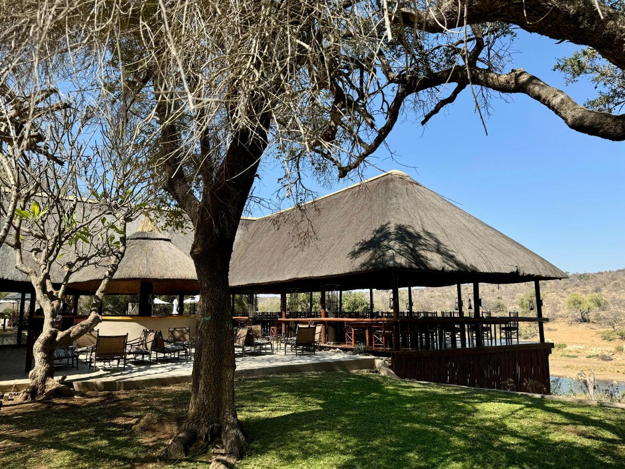 Nyati Safari Lodge *